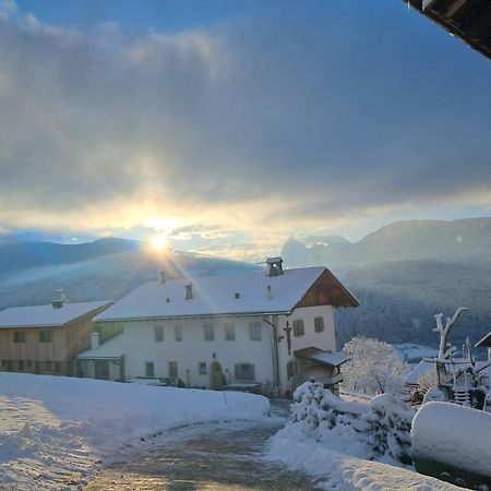 Schweiggerhof -Agriturismo- Farm Holidays Villandro Exterior foto
